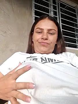 Mommy-Hot online show from February 2025 10:04:01 PM
