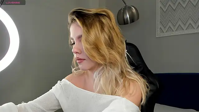 Anna Robinson online show from January 2025 01:08:01 AM