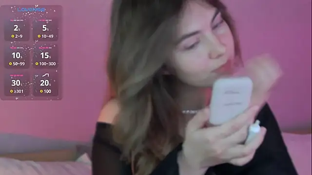 chloi hes online show from December 2024 12:49:01 PM