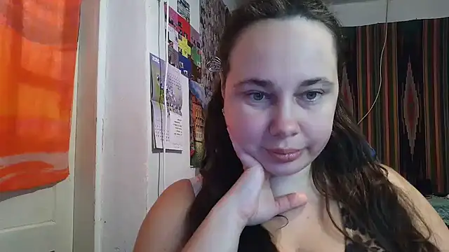 Cora Maro online show from October 2025 12:05:01 PM