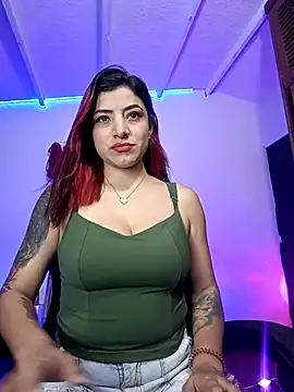 TAFITASLAVE online show from December 2025 12:30:01 AM