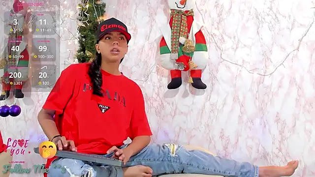 BarbieHotLaura online show from December 2024 02:54:02 AM