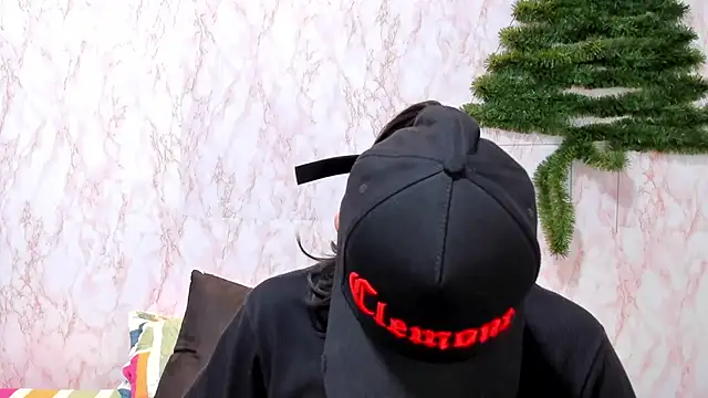 BarbieHotLaura online show from January 2025 08:22:02 PM