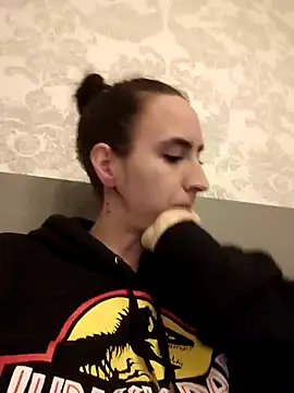 Snapshot of pleasure_of_life chatting on October 2025 09:33:01 PM pleasure of life online show from October 2025 09:33:01 PM