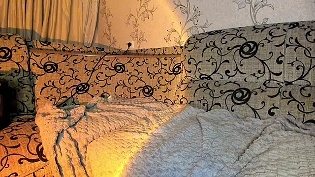 insanely-sweet online show from December 2024 04:20:01 PM