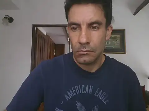 Snapshot of elkike1980 chatting on April 2026 05:30:01 PM elkike1980 online show from April 2026 05:30:01 PM
