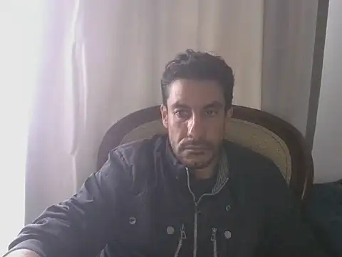 Snapshot of elkike1980 chatting on May 2026 02:33:01 PM elkike1980 online show from May 2026 02:33:01 PM