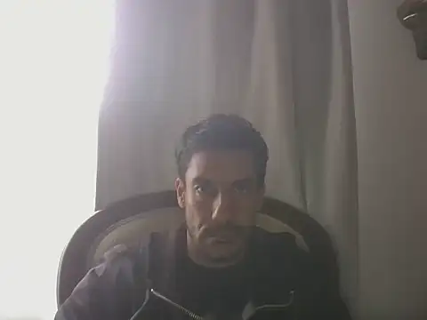 Snapshot of elkike1980 chatting on May 2026 03:50:02 PM elkike1980 online show from May 2026 03:50:02 PM