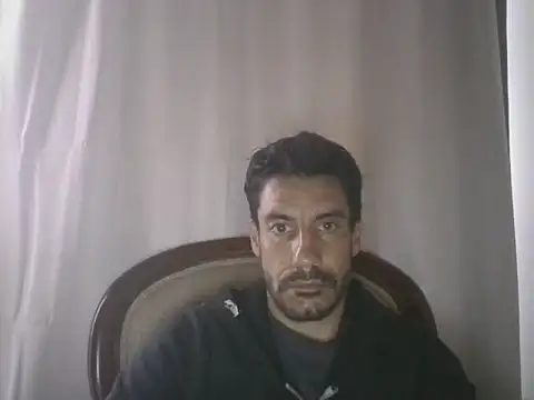 Snapshot of elkike1980 chatting on May 2026 04:37:01 PM elkike1980 online show from May 2026 04:37:01 PM