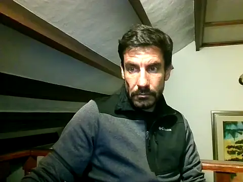 Snapshot of elkike1980 chatting on May 2026 03:01:02 AM elkike1980 online show from May 2026 03:01:02 AM