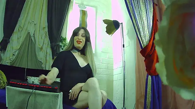 Snapshot of Mary_Loon chatting on November 2025 10:27:01 AM Mary Loon online show from November 2025 10:27:01 AM