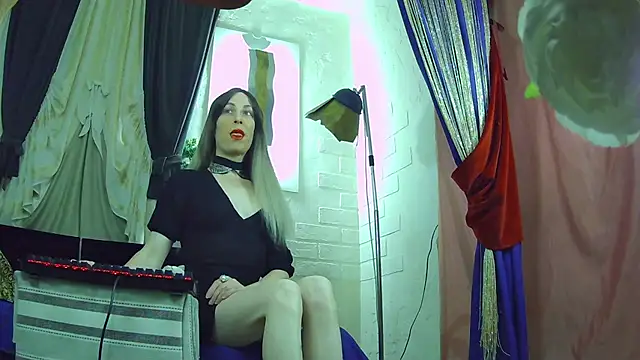 Snapshot of Mary_Loon chatting on November 2025 04:56:01 AM Mary Loon online show from November 2025 04:56:01 AM