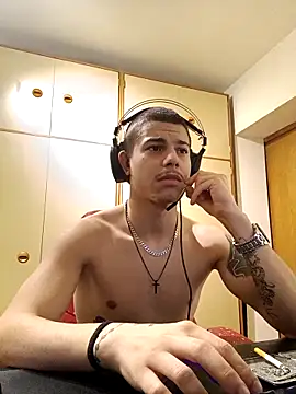 BigDickEnrg7195 online show from February 2025 04:01:01 AM