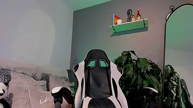 jaxon colton online show from January 2025 04:38:01 PM