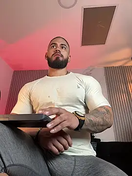 jaxon colton online show from February 2026 01:02:02 AM