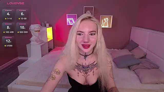 Snapshot of AnneTenet chatting on March 2025 06:03:01 AM AnneTenet online show from March 2025 06:03:01 AM