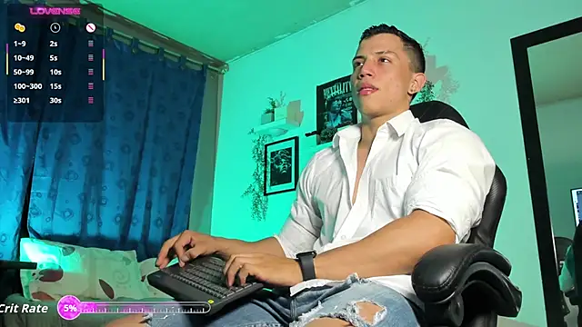 Snapshot of ThomsEvery_ chatting on October 2025 12:36:01 AM ThomsEvery  online show from October 2025 12:36:01 AM