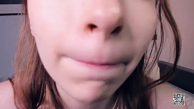 PollyBeev online show from September 2025 07:30:02 AM