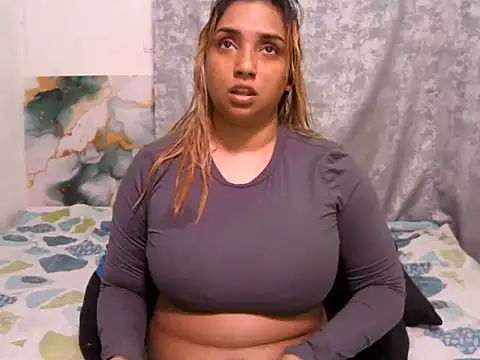 Snapshot of GORGEOUSLIPS chatting on June 2026 03:37:02 PM GORGEOUSLIPS online show from June 2026 03:37:02 PM