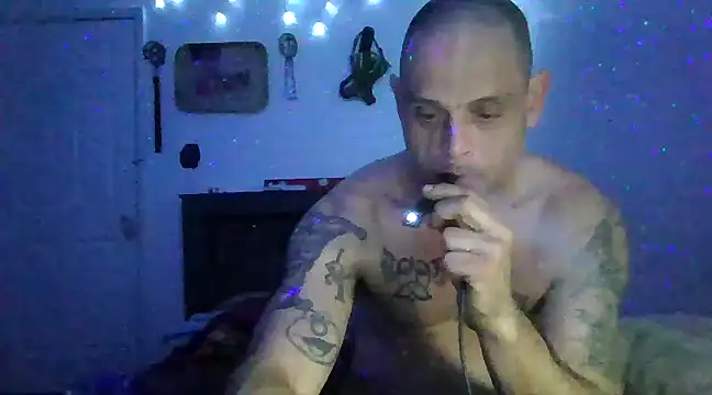 Snapshot of Buffshagswell chatting on February 2025 10:39:02 PM Buffshagswell online show from February 2025 10:39:02 PM