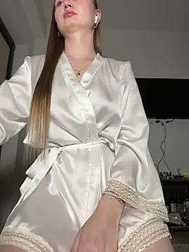 NickiLike online show from April 2026 06:04:02 PM