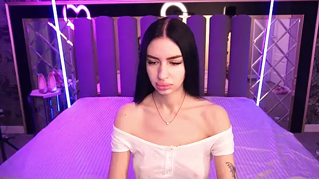 Snow WhiteeeX online show from February 2026 06:45:02 AM