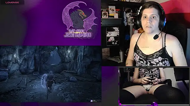 Snapshot of Rae-Suon chatting on January 2025 11:19:02 PM Rae-Suon online show from January 2025 11:19:02 PM