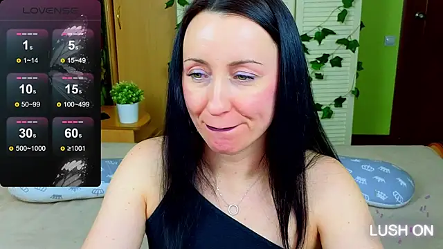 Snapshot of Roxyy_Star chatting on December 2024 07:15:02 AM Roxyy Star online show from December 2024 07:15:02 AM