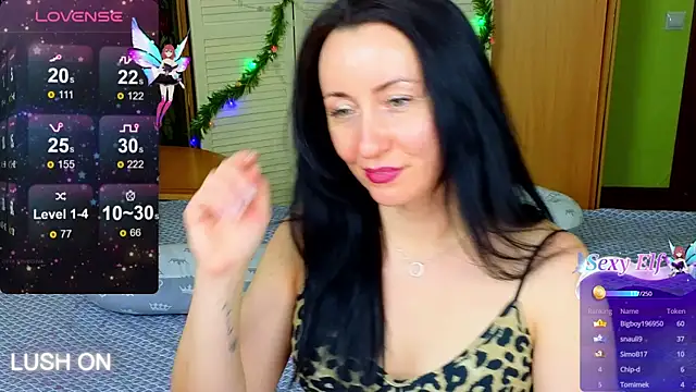 Snapshot of Roxyy_Star chatting on January 2025 10:49:02 AM Roxyy Star online show from January 2025 10:49:02 AM