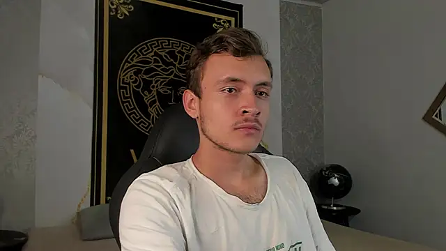 Desmon Clark online show from January 2025 09:29:01 PM