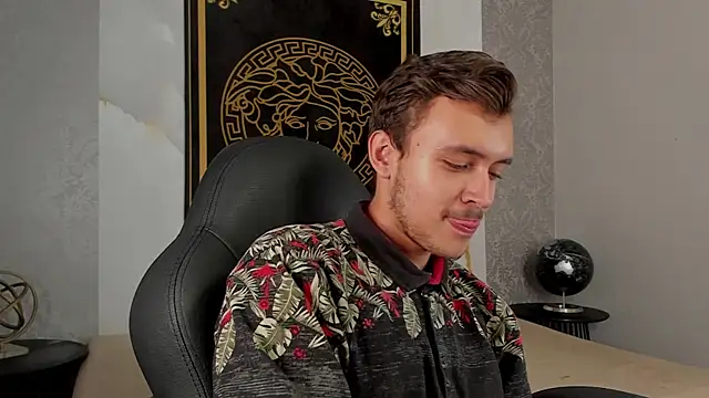 Desmon Clark online show from January 2025 09:33:01 PM