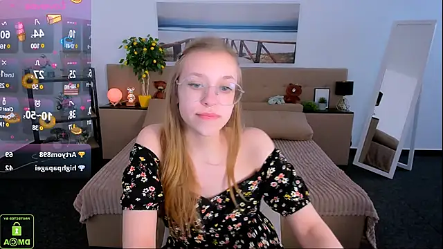 LayriantaVee online show from February 2025 01:15:02 PM