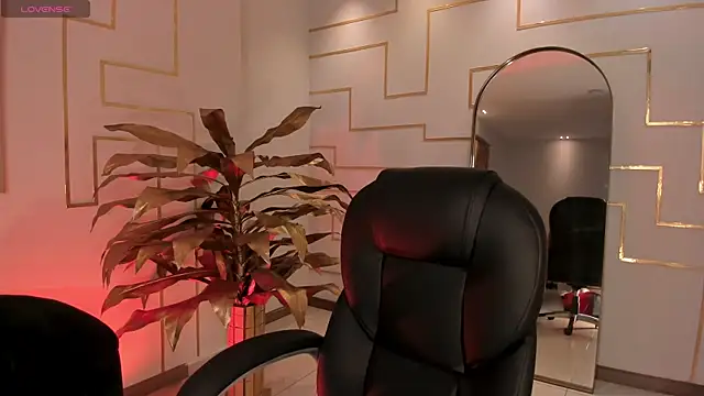 Snapshot of AmberFarrell chatting on October 2025 08:54:02 PM AmberFarrell online show from October 2025 08:54:02 PM