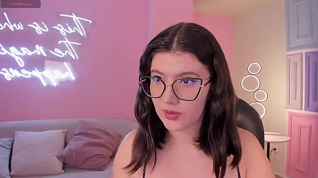 Snapshot of AmberFarrell chatting on February 2026 08:13:02 PM AmberFarrell online show from February 2026 08:13:02 PM