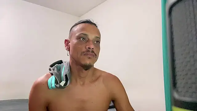 Snapshot of villanocat chatting on December 2024 05:23:02 AM villanocat online show from December 2024 05:23:02 AM