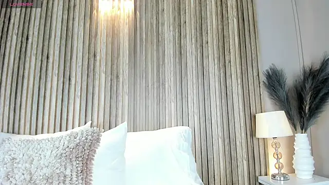 HannaPaola online show from February 2026 12:04:01 PM