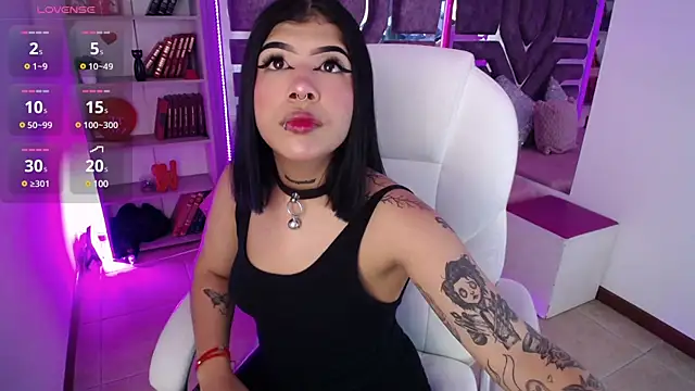 AliceWalker 11 online show from February 2025 08:20:02 PM