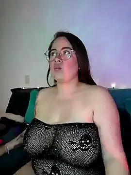 soofy   online show from January 2025 03:02:01 AM