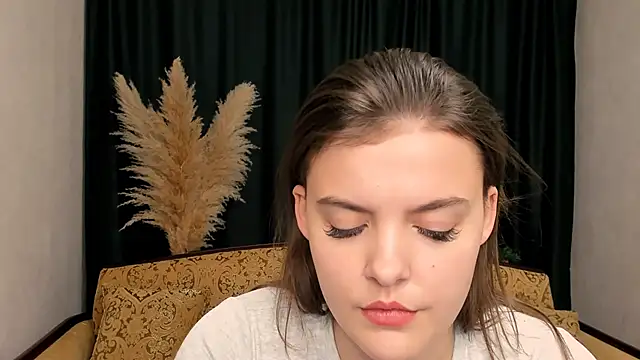 Snapshot of showmeparadise chatting on February 2025 12:47:01 PM showmeparadise online show from February 2025 12:47:01 PM