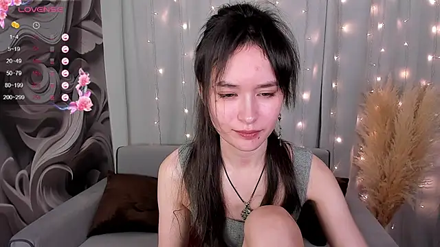 Emily Strikeee online show from January 2025 12:31:01 PM