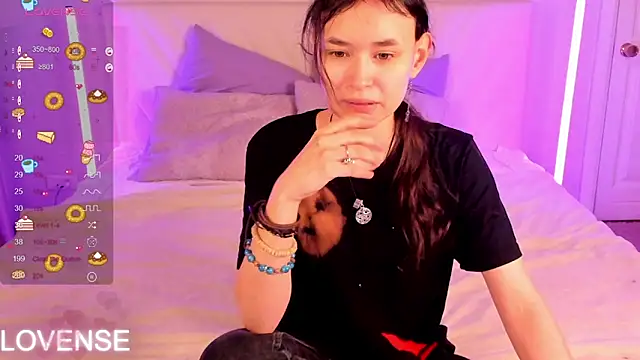 Emily Strikeee online show from January 2026 10:41:02 AM