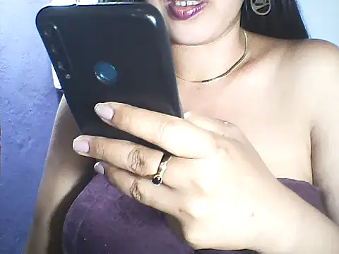 layanah12 online show from January 2026 06:11:02 PM