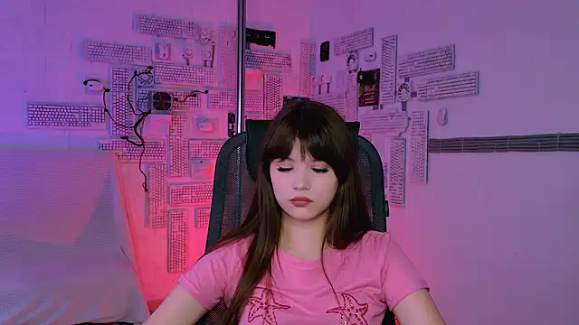 EvaThopson online show from March 2026 11:18:01 AM