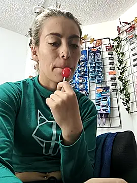 Snapshot of Tefannyy_ chatting on September 2025 03:34:02 PM Tefannyy online show from September 2025 03:34:02 PM