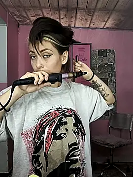 Snapshot of Tefannyy_ chatting on September 2025 03:59:02 PM Tefannyy online show from September 2025 03:59:02 PM