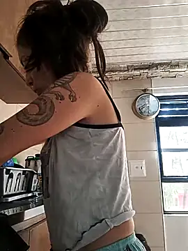 Snapshot of Tefannyy_ chatting on October 2025 01:42:02 PM Tefannyy online show from October 2025 01:42:02 PM