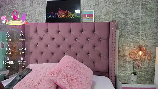 NahiaraReina online show from February 2025 01:22:01 PM