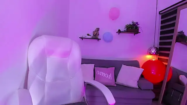 yenny garcia online show from November 2025 06:18:02 PM