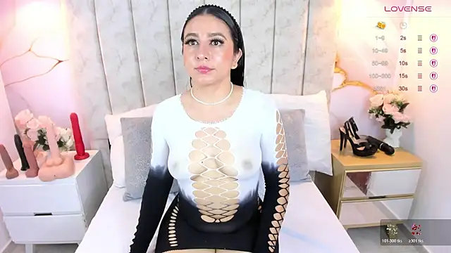 LauraSmith-01 online show from December 2025 09:21:02 PM