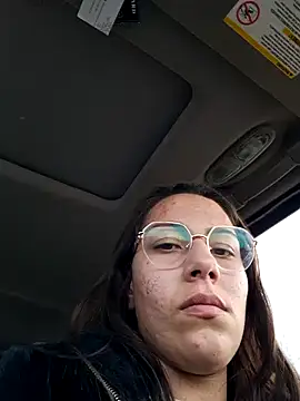 vikkilushh online show from January 2025 02:56:02 PM